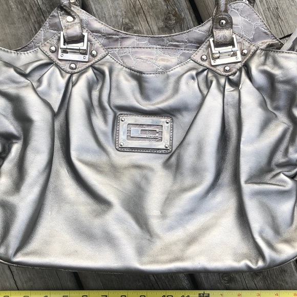 Large Handbag - Picture 3 of 10